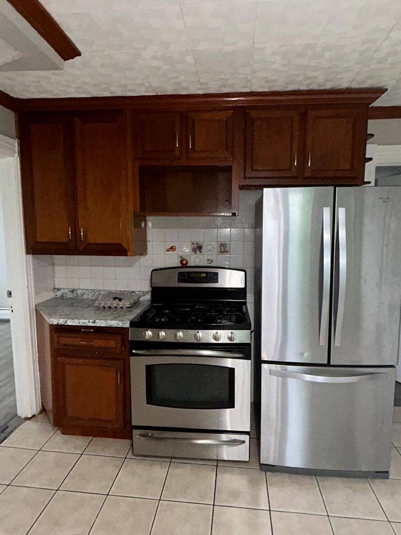 Apartment for rent at 112 Jubilee St, New Britain, CT 06051