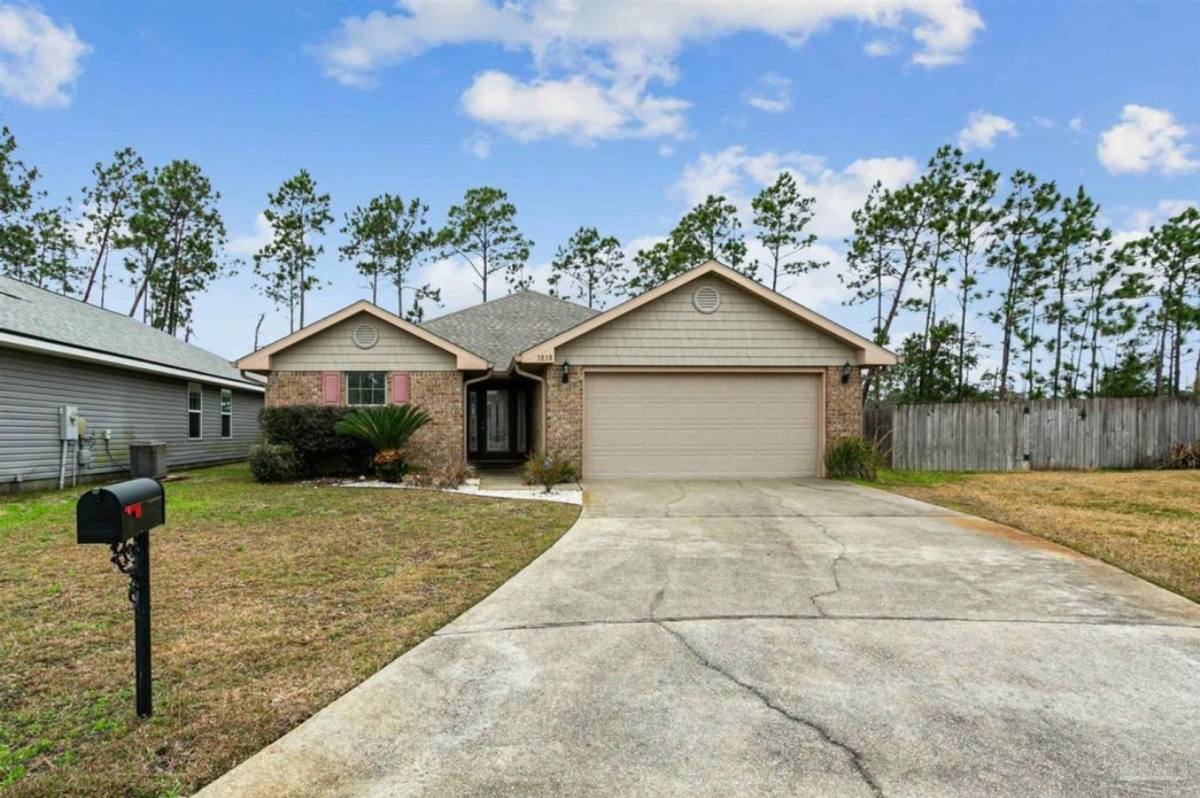 House for rent at 3838 Weatherstone Circle, Pensacola, FL 32507