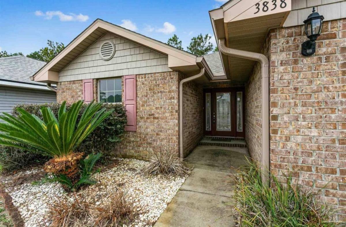 House for rent at 3838 Weatherstone Circle, Pensacola, FL 32507