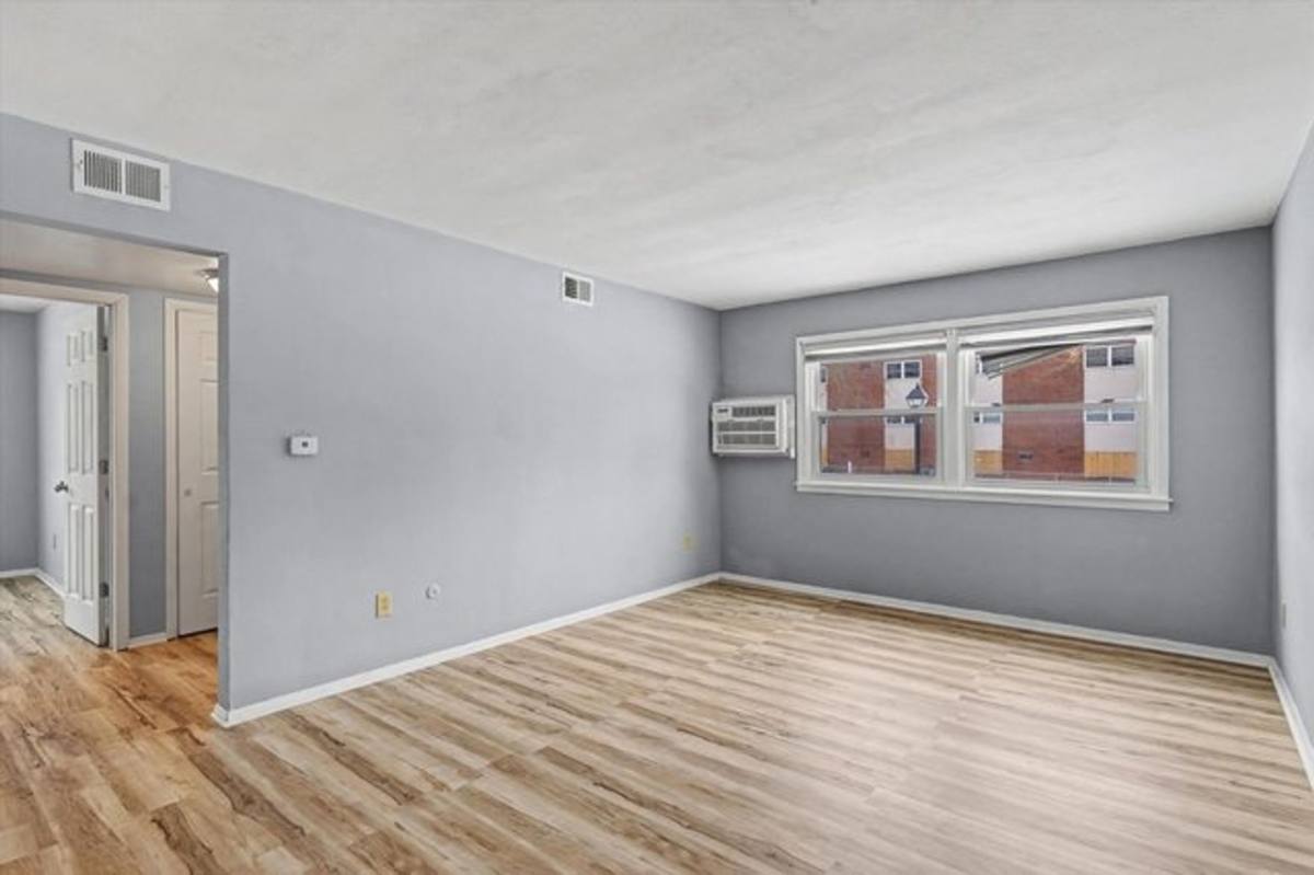 Apartment for rent at 1306 Silver St, Urbana, IL 61801