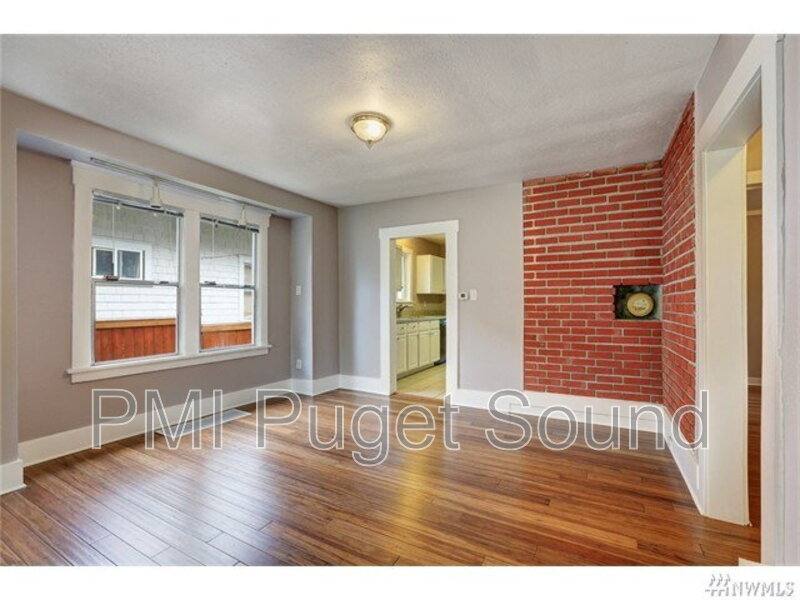 House for rent at 1108 S Ridgewood Ave, Tacoma, WA 98405