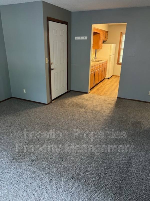 Apartment for rent at 1300 Kentucky St #4, Lawrence, KS 66044
