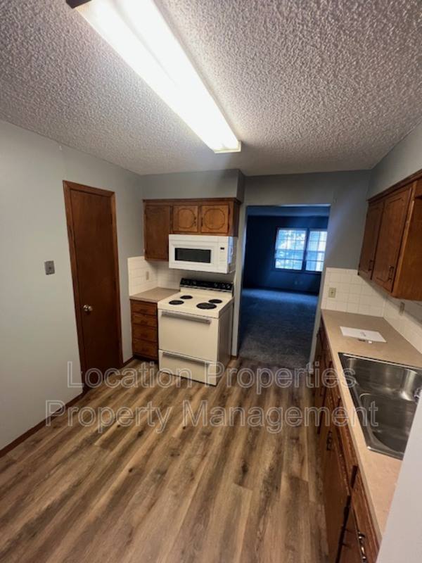 Apartment for rent at 1300 Kentucky St #4, Lawrence, KS 66044