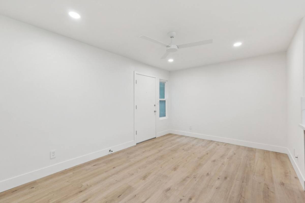 Apartment for rent at 4850 Muir Ave, San Diego, CA 92107