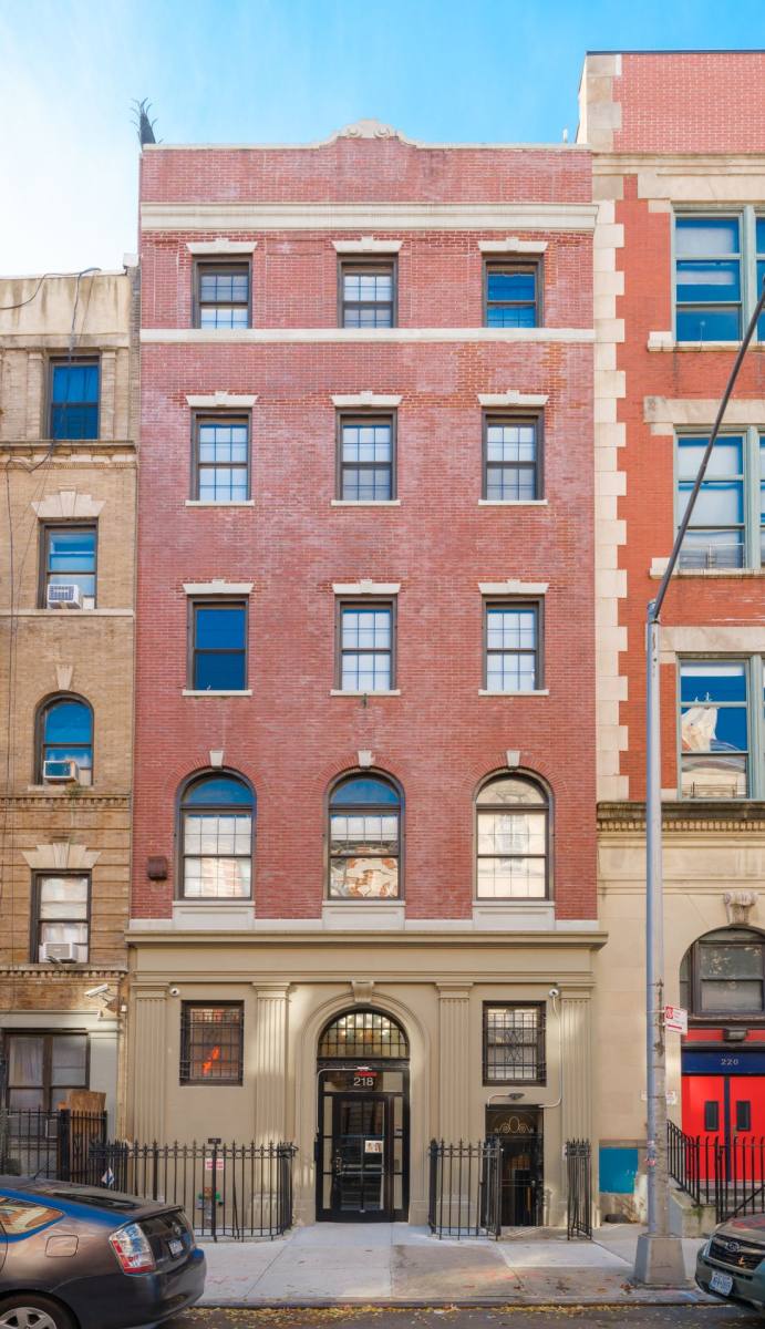 Apartment for rent at 218 W 108th St, New York, NY 10025