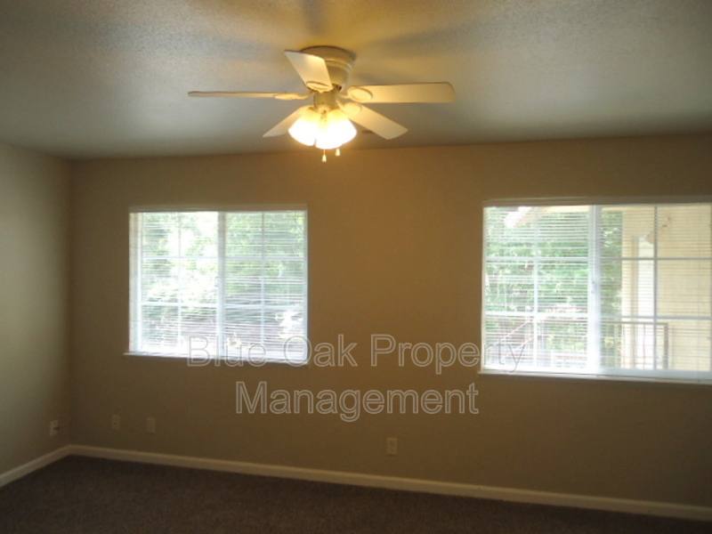 Apartment for rent at 925 Oak Lawn Ave #2, Chico, CA 95926