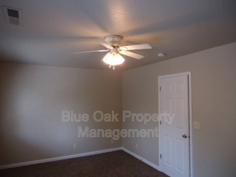 Apartment for rent at 925 Oak Lawn Ave #2, Chico, CA 95926