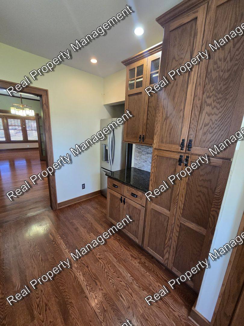 House for rent at 822 Jefferson St, Valparaiso, IN 46383