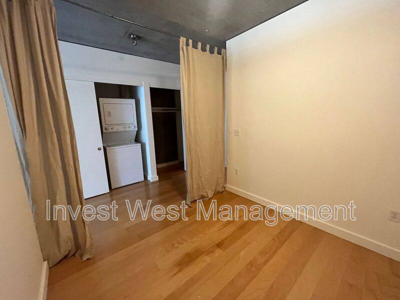 House for rent at 1926 W Burnside St #204, Portland, OR 97209
