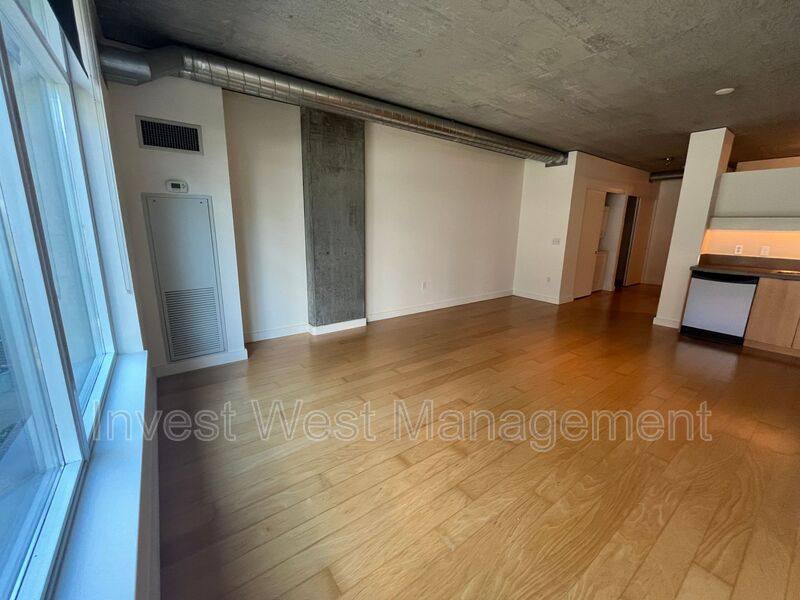 House for rent at 1926 W Burnside St #204, Portland, OR 97209