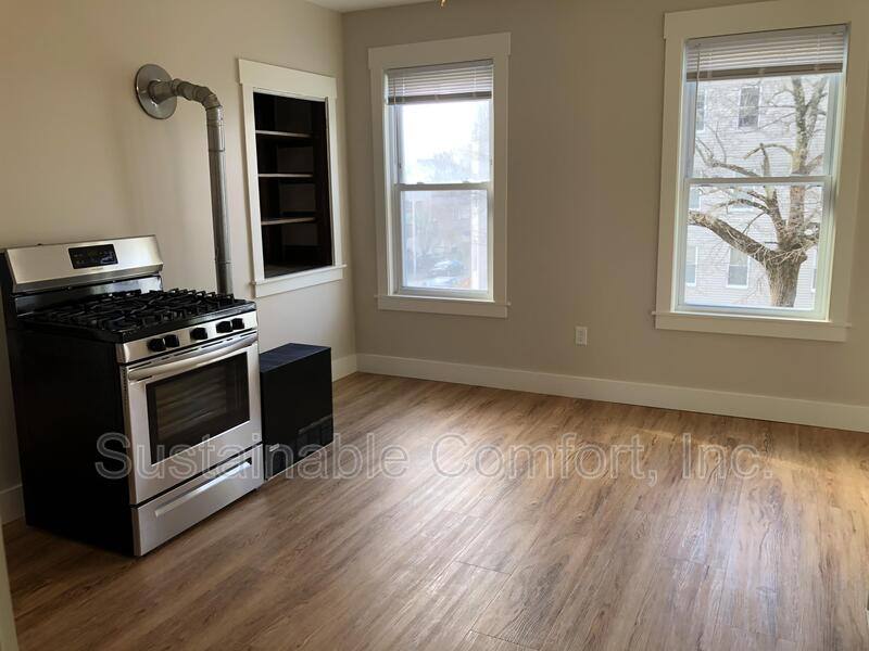 Apartment for rent at 39 Dartmouth St #2, Worcester, MA 01604