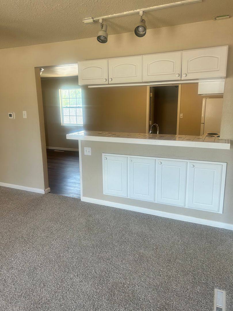 House for rent at 84 A Rose Dr, Colorado Springs, CO 80911