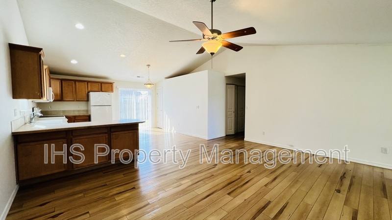House for rent at 5718 Westport Lane, Pasco, WA 99301