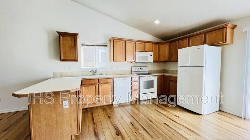 House for rent at 5718 Westport Lane, Pasco, WA 99301