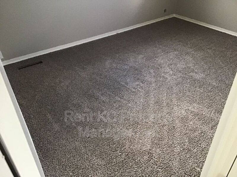 House for rent at 6904 NW 78th St, Kansas City, MO 64152