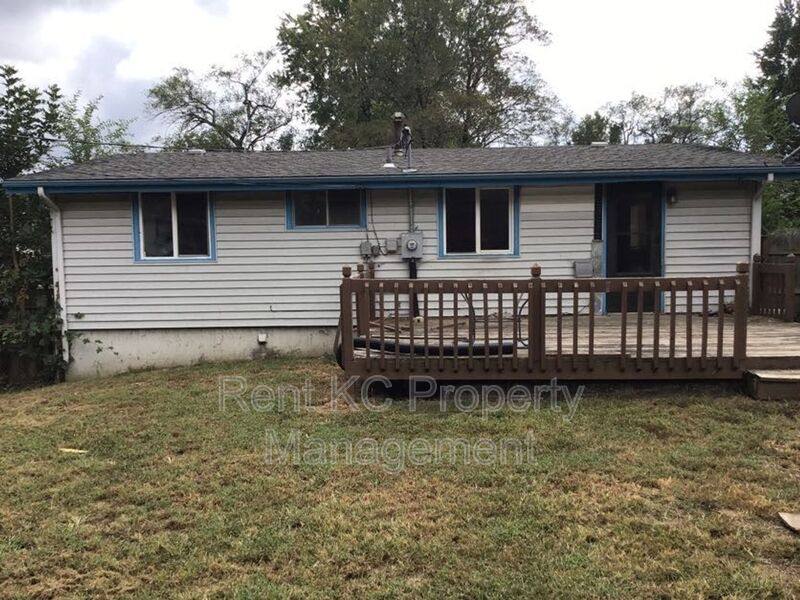 House for rent at 6904 NW 78th St, Kansas City, MO 64152