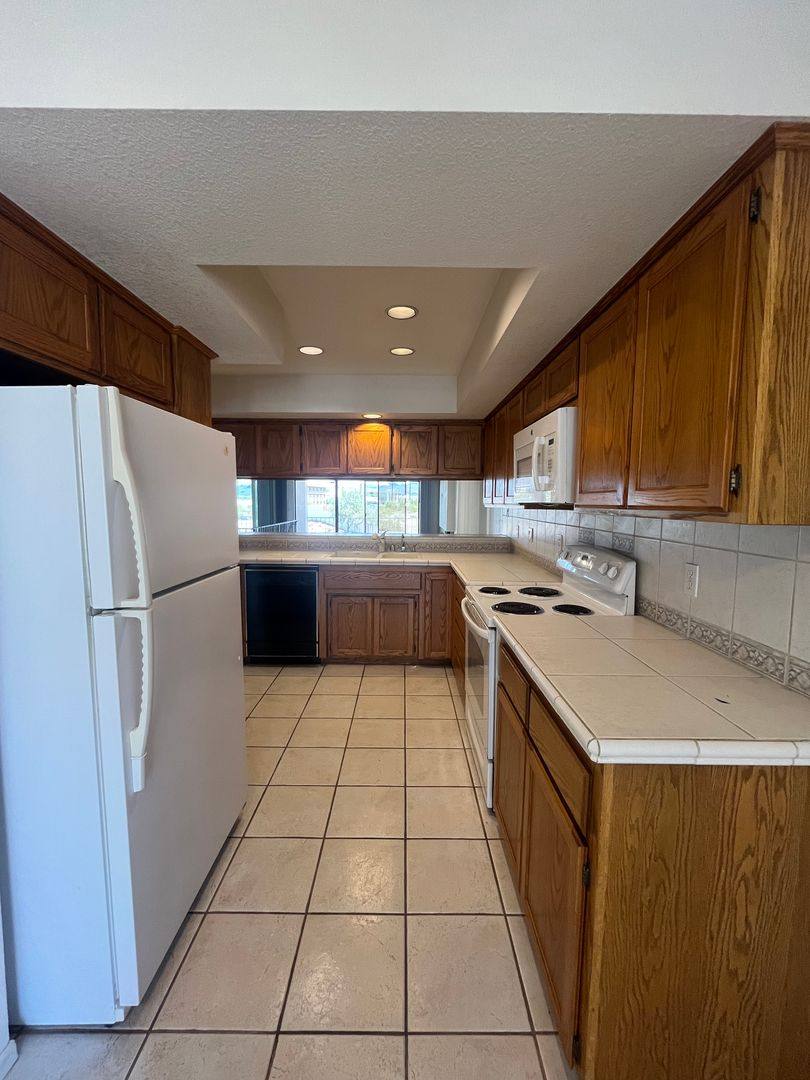 Condo for rent at 375 London Bridge Rd, Lake Havasu City, AZ 86403