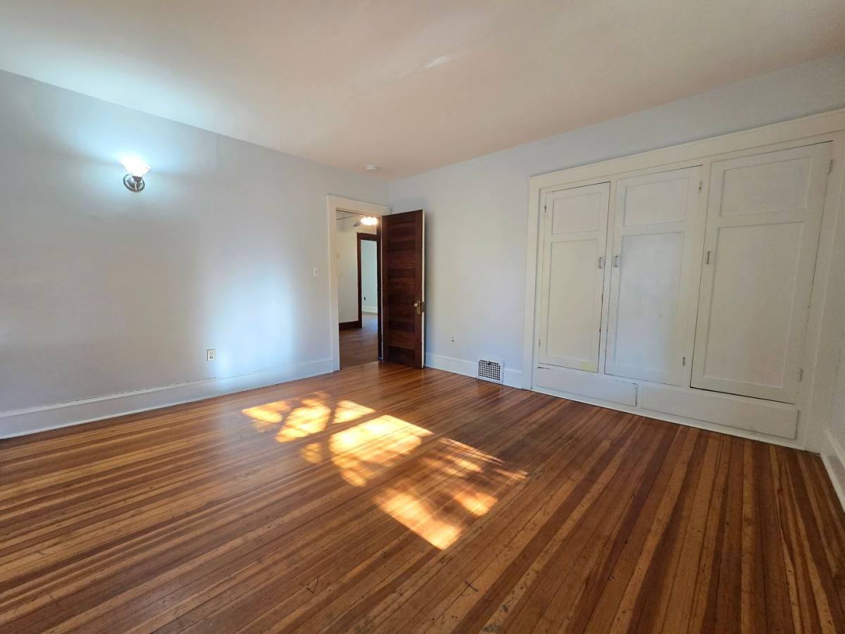 Apartment for rent at 610 N McLean, Bloomington, IL 61701