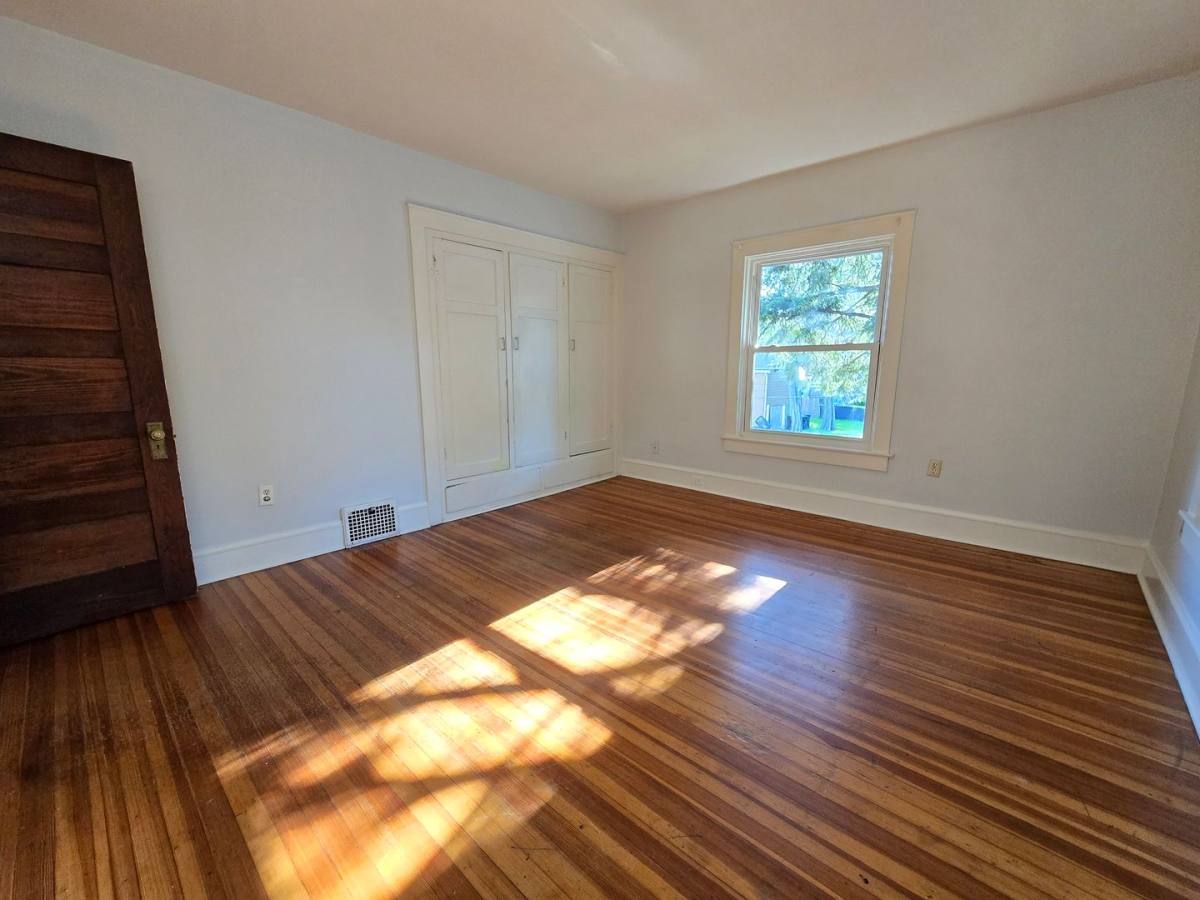 Apartment for rent at 610 N McLean, Bloomington, IL 61701