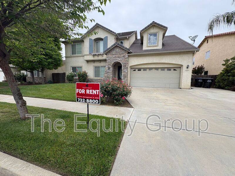 House for rent at 1249 N Julieann Court, Visalia, CA 93291