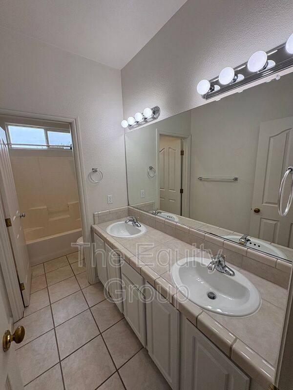 House for rent at 1249 N Julieann Court, Visalia, CA 93291