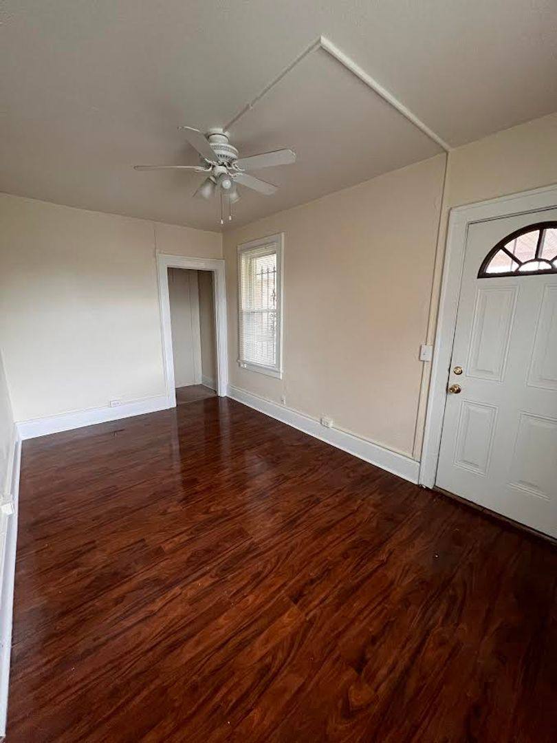 Apartment for rent at 1612 Mahoning Ave, Youngstown, OH 44509