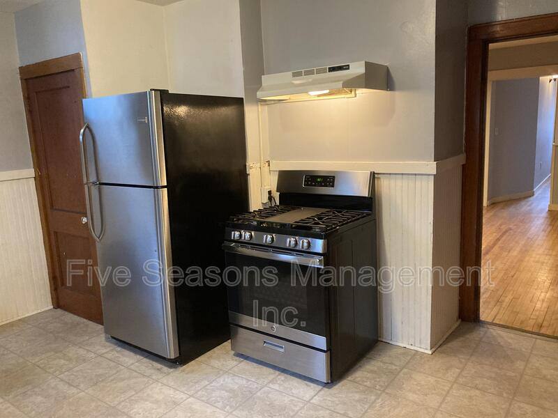 Apartment for rent at 9 Chase St #1, Burlington, VT 05401