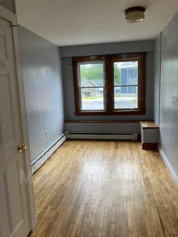 Apartment for rent at 9 Chase St #1, Burlington, VT 05401