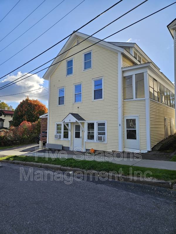 Apartment for rent at 9 Chase St #1, Burlington, VT 05401