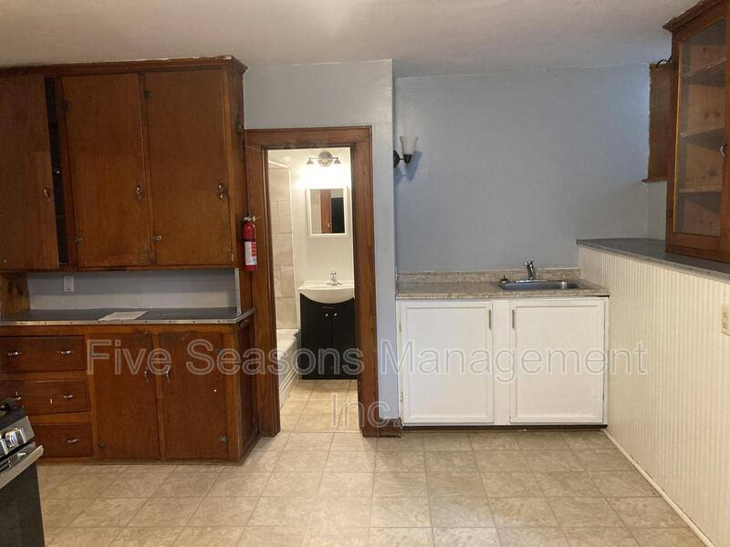 Apartment for rent at 9 Chase St #1, Burlington, VT 05401