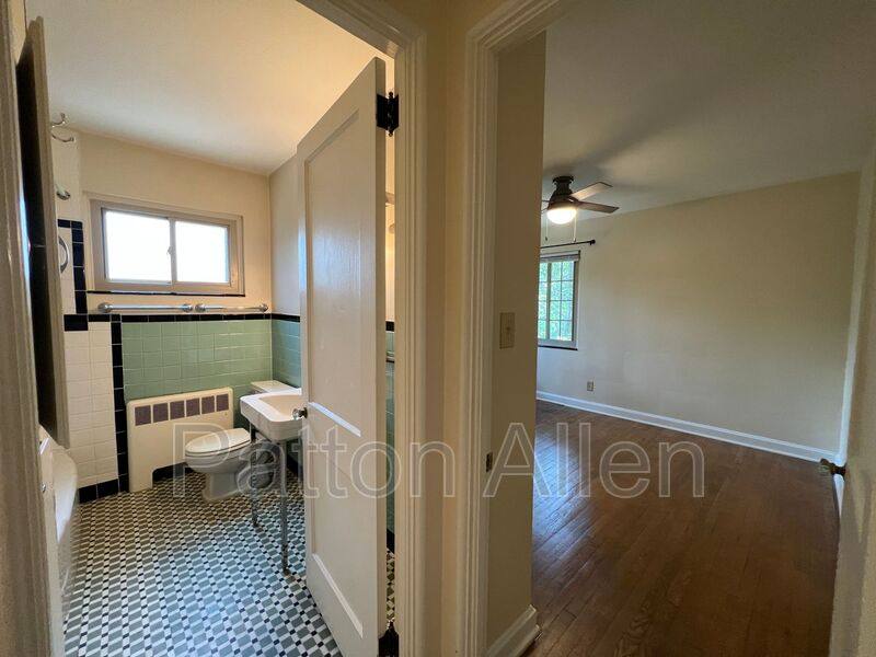 Apartment for rent at 240 Kimberly Ave #2, Asheville, NC 28804
