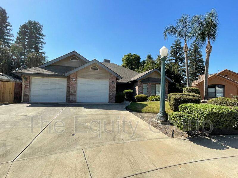 House for rent at 605 E Babcock Ave, Visalia, CA 93292