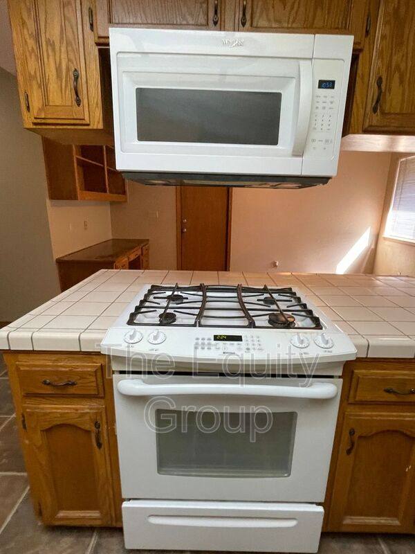 House for rent at 605 E Babcock Ave, Visalia, CA 93292
