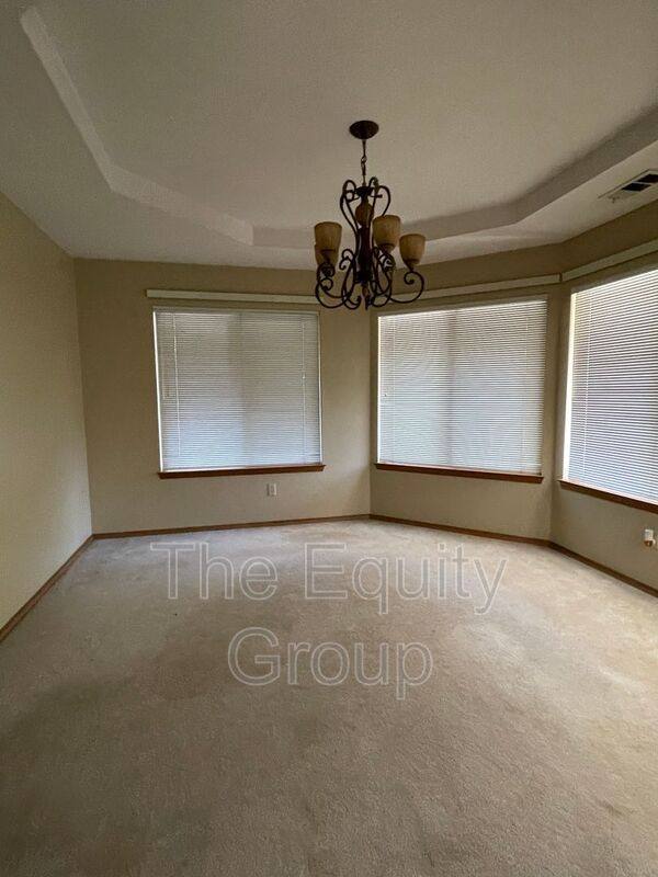 House for rent at 605 E Babcock Ave, Visalia, CA 93292