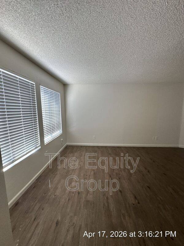 House for rent at 312 1 2 N Park St, Visalia, CA 93291