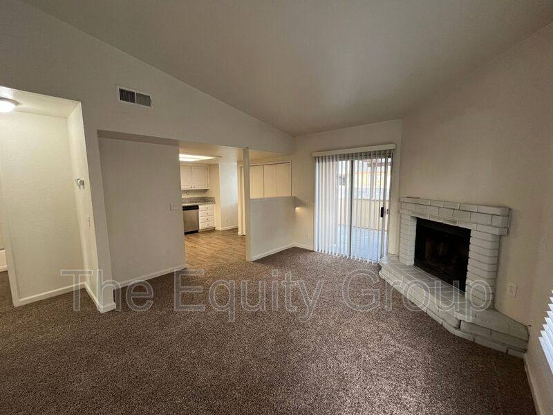Condo for rent at 4052 W Meadow Ave, Visalia, CA 93277