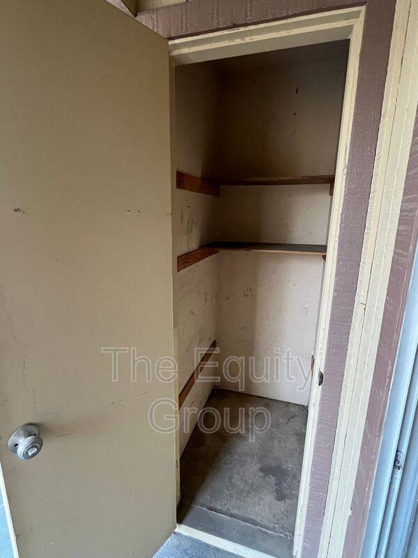 Condo for rent at 4052 W Meadow Ave, Visalia, CA 93277