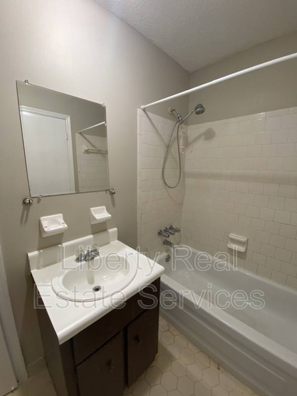 Apartment for rent at 744 Elaine St, Hinesville, GA 31313