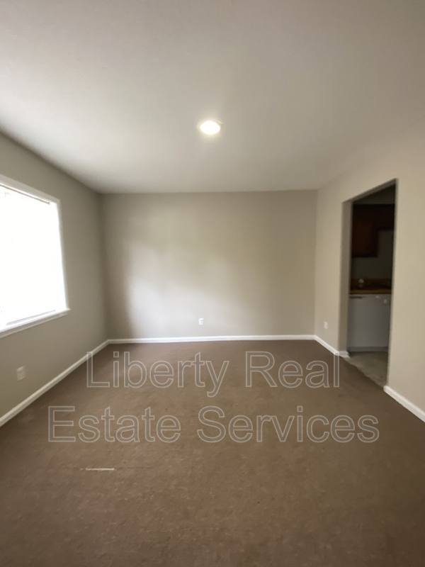 Apartment for rent at 744 Elaine St, Hinesville, GA 31313