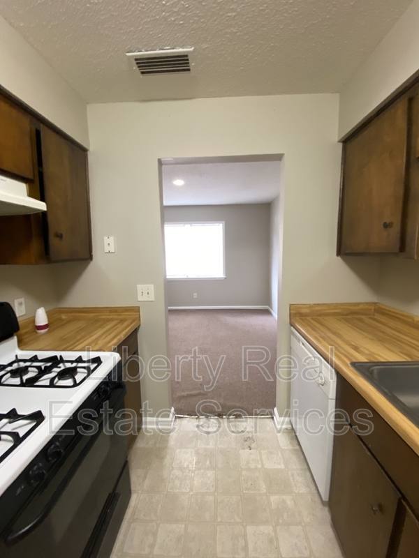 Apartment for rent at 744 Elaine St, Hinesville, GA 31313