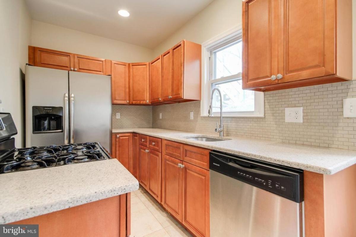Apartment for rent at 4639 Umbria St #1, Philadelphia, PA 19127