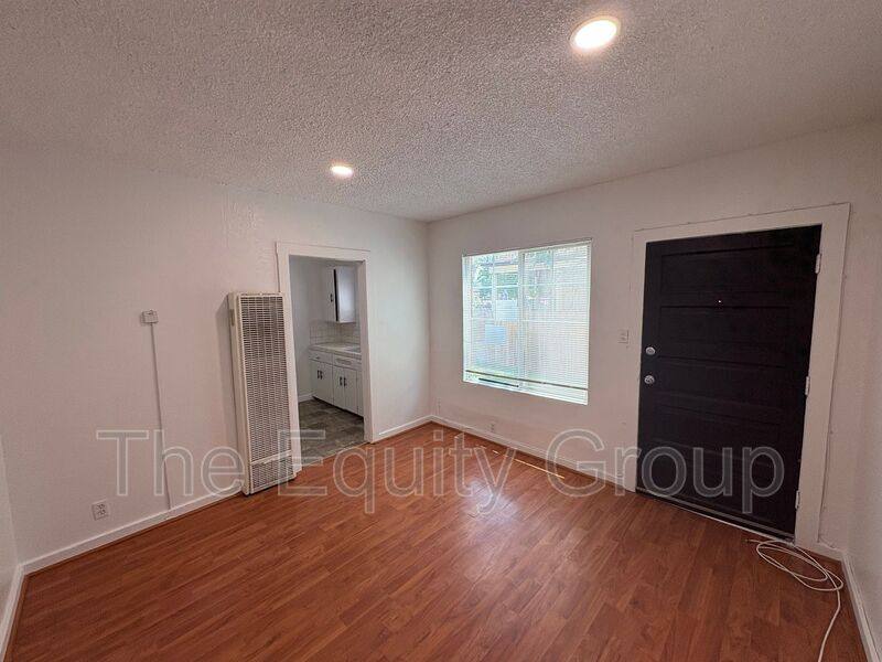 Apartment for rent at 337 N H St #2, Tulare, CA 93274