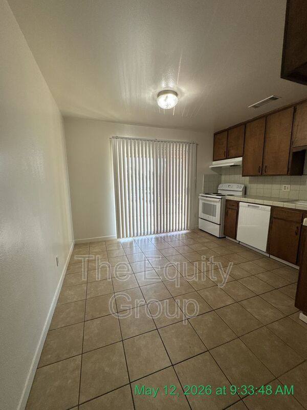 Apartment for rent at 733 S County Center Dr #H, Visalia, CA 93277