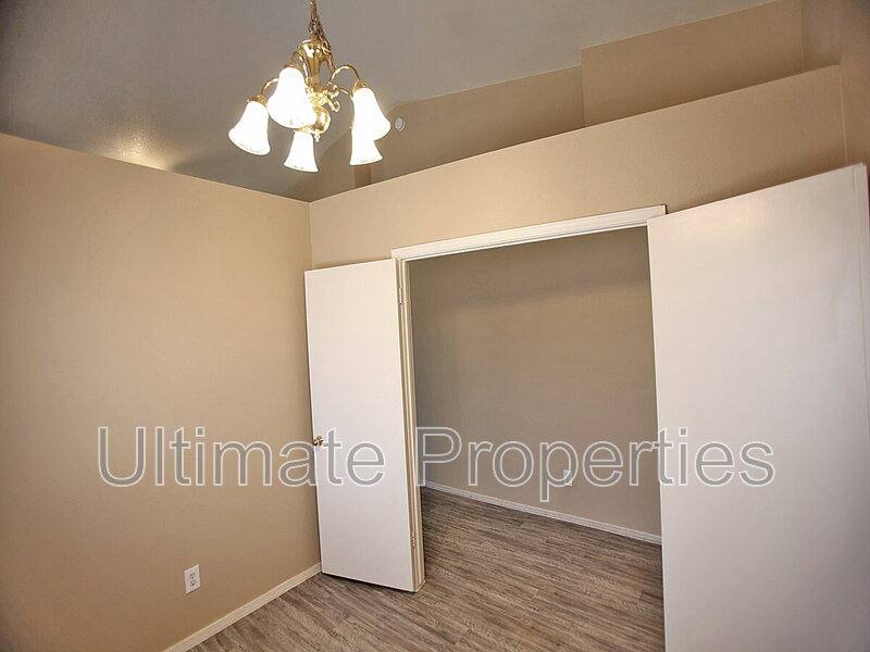 House for rent at 9903 N 77th Ave, Peoria, AZ 85345