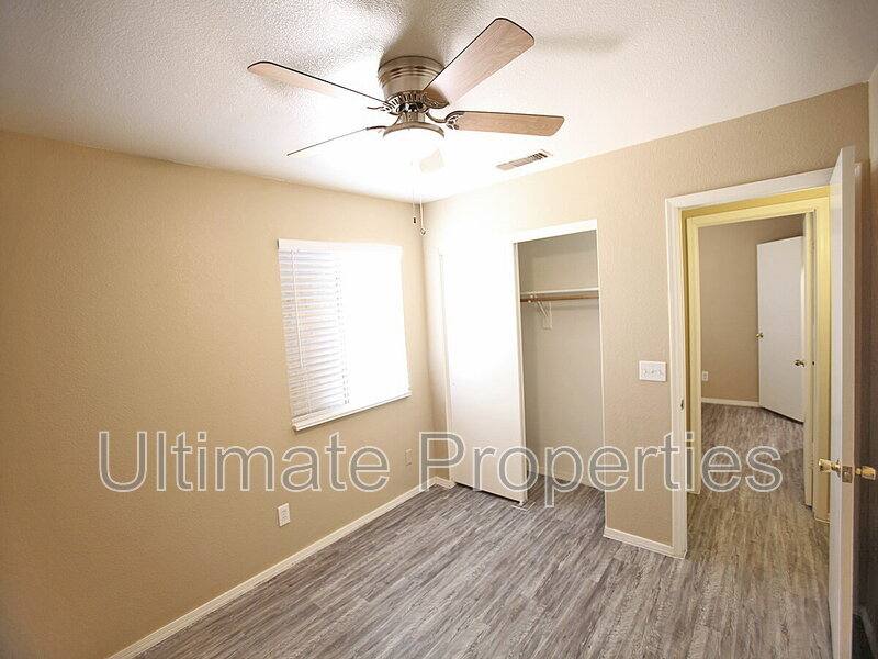 House for rent at 9903 N 77th Ave, Peoria, AZ 85345