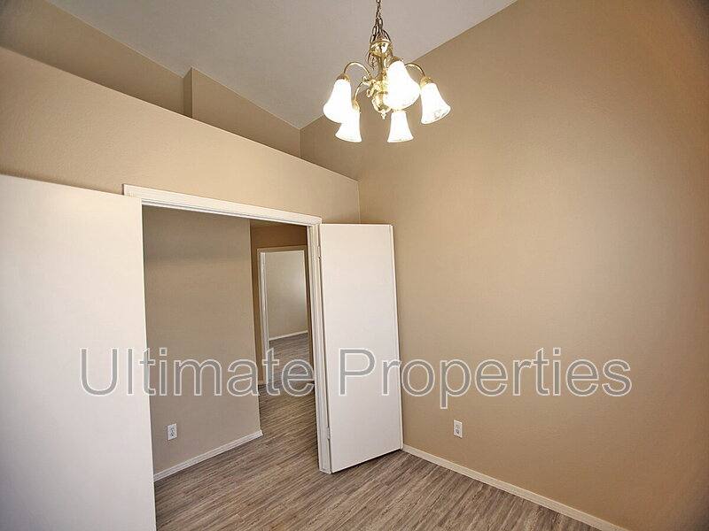 House for rent at 9903 N 77th Ave, Peoria, AZ 85345