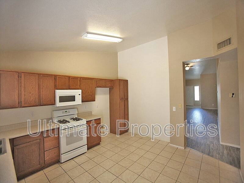 House for rent at 9903 N 77th Ave, Peoria, AZ 85345