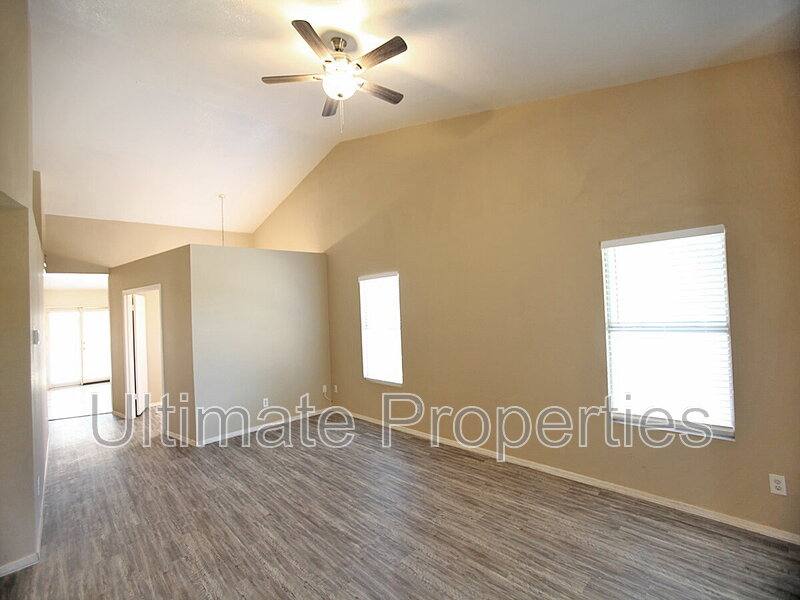 House for rent at 9903 N 77th Ave, Peoria, AZ 85345
