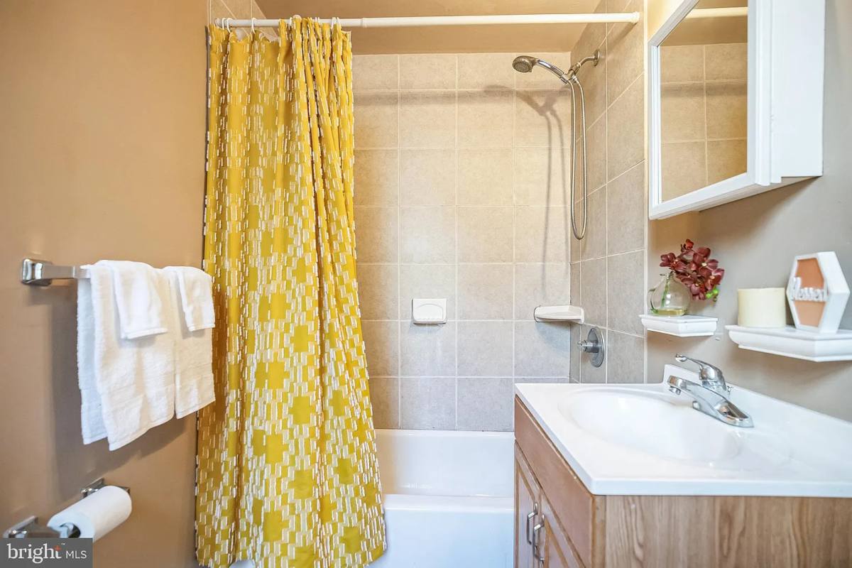 Apartment for rent at 1124 S 15th St, Philadelphia, PA 19146