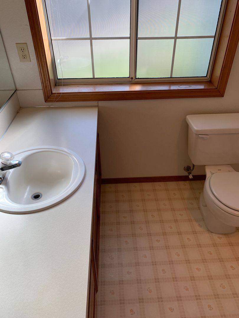 House for rent at 2220 NW Cabrillo Court, Roseburg, OR 97471